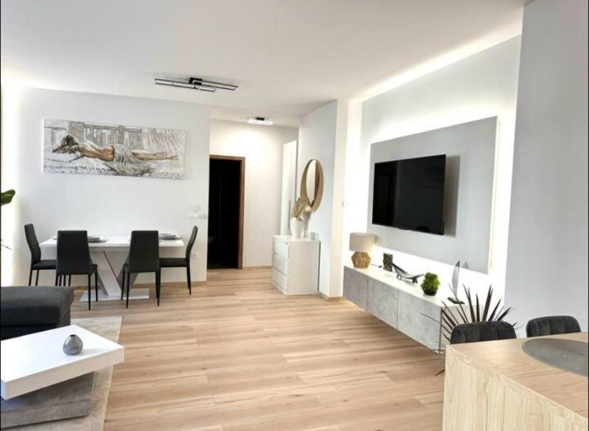 Via Milano Apartment Rom